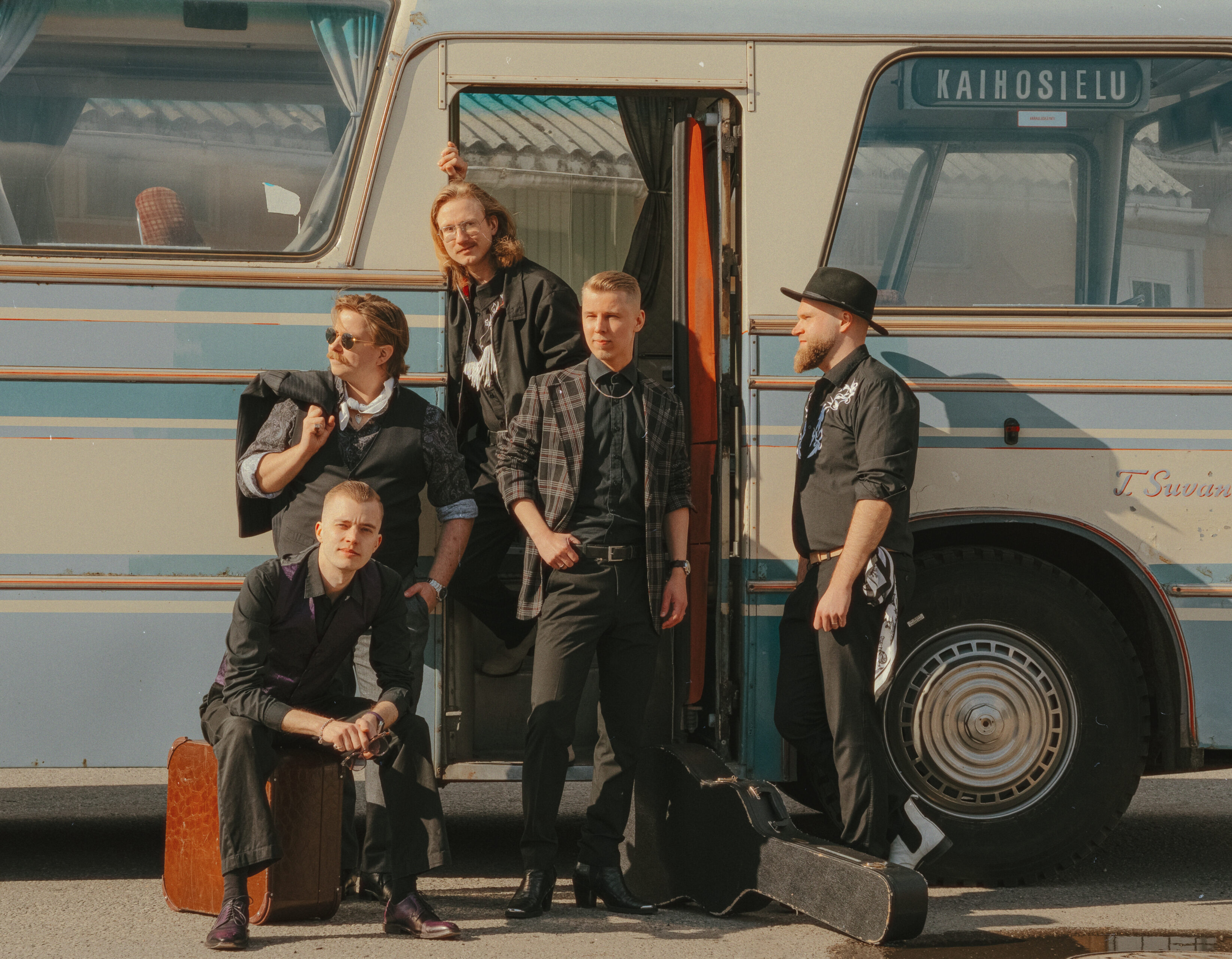 Komiat esiintyy SantaParkissa, Rovaniemellä lauantaina 21.3.2026.